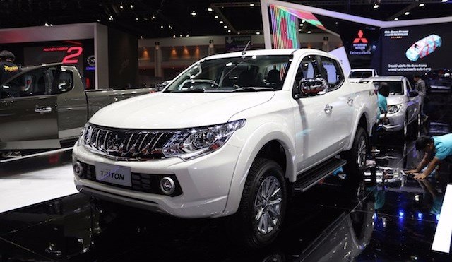 Bán Mitsubishi Triton đời 2017, màu trắng, nhập khẩu chính hãng, giá tốt-4