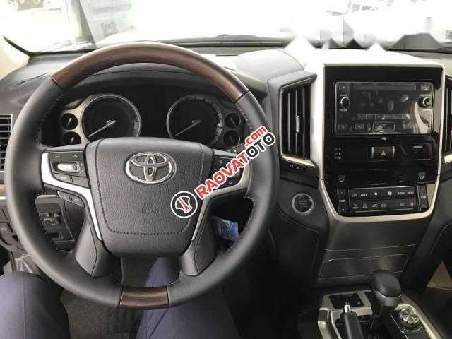 Bán xe Toyota Land Cruiser đời 2017, màu đen, xe nhập-0