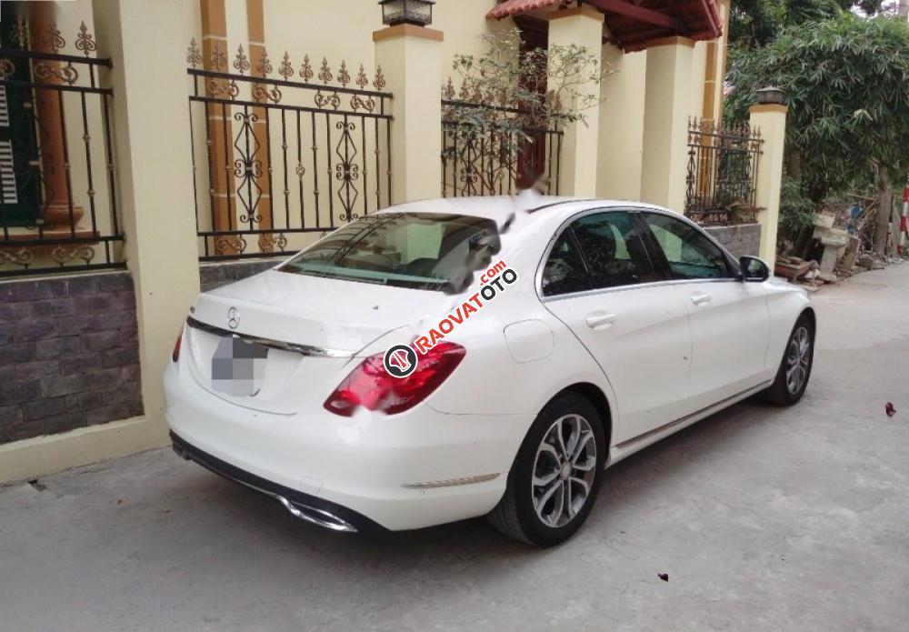 Cần bán xe Mercedes C200 đời 2016, màu trắng chính chủ-6