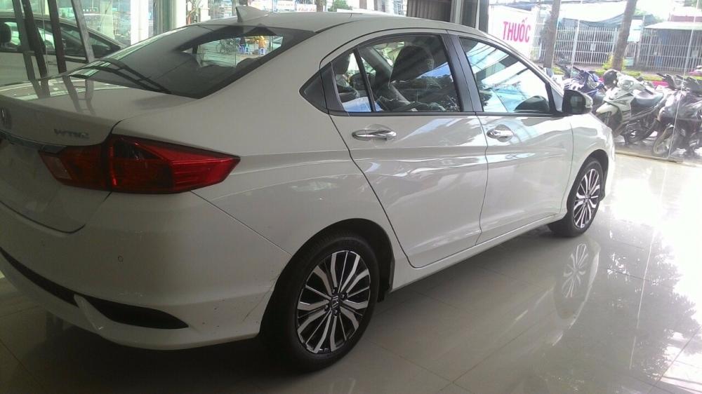 Cần bán xe Honda City đời 2017, màu trắng, xe nhập, 604tr-5