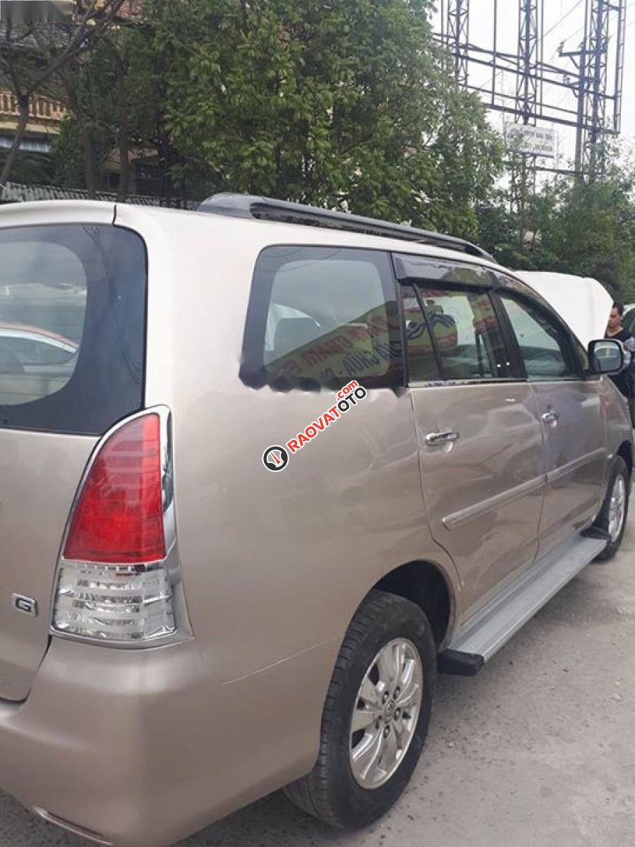 Cần bán Toyota Innova G đời 2010, màu bạc, 350 triệu-5