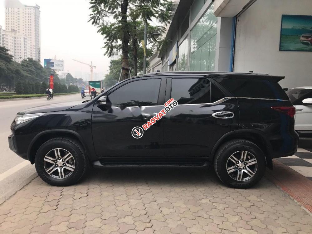 Cần bán Toyota Fortuner 2.4G 4x2 MT đời 2017, màu đen, nhập khẩu nguyên chiếc-2