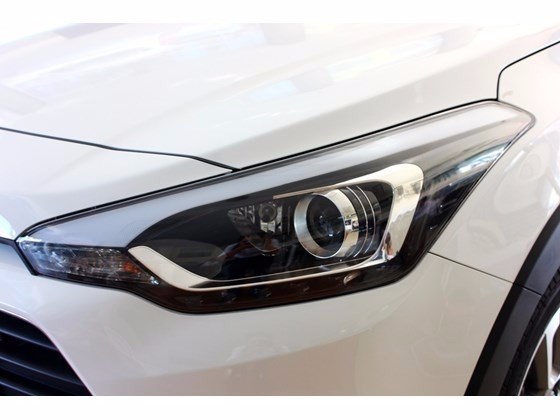 Cần bán Hyundai i20 Active đời 2017, màu trắng, nhập khẩu, giá tốt-7