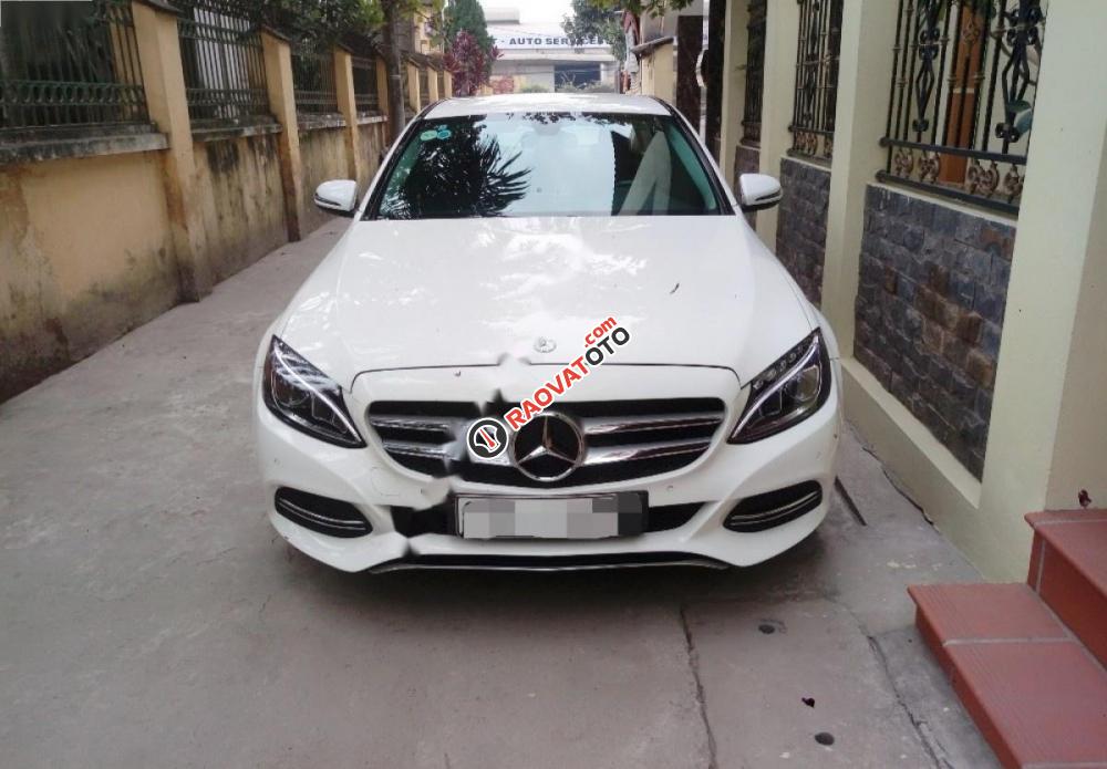 Cần bán xe Mercedes C200 đời 2016, màu trắng chính chủ-3