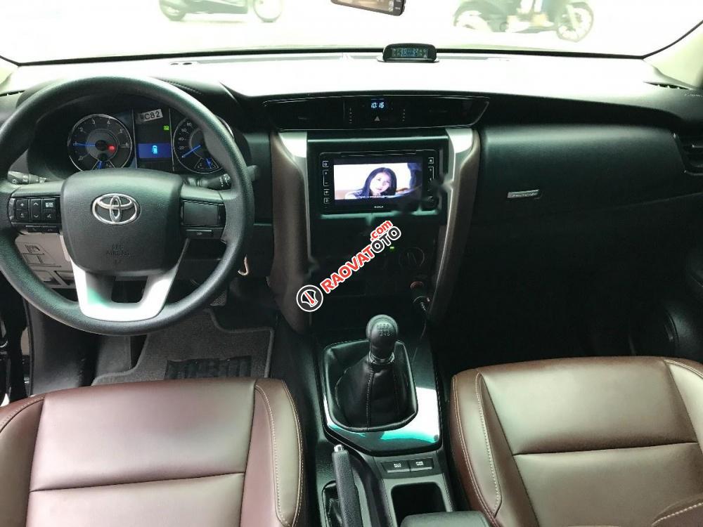 Cần bán Toyota Fortuner 2.4G 4x2 MT đời 2017, màu đen, nhập khẩu nguyên chiếc-7