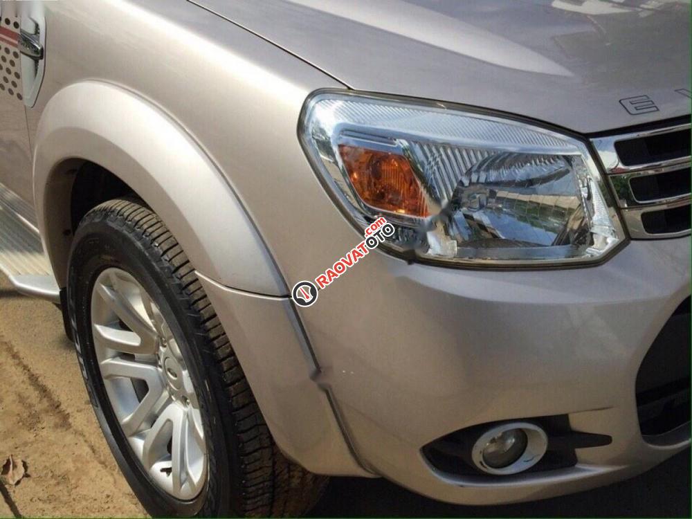 Bán xe Ford Everest năm 2015, số sàn-2