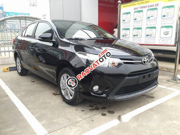 Bán Toyota Vios E sản xuất 2017, màu đen-1