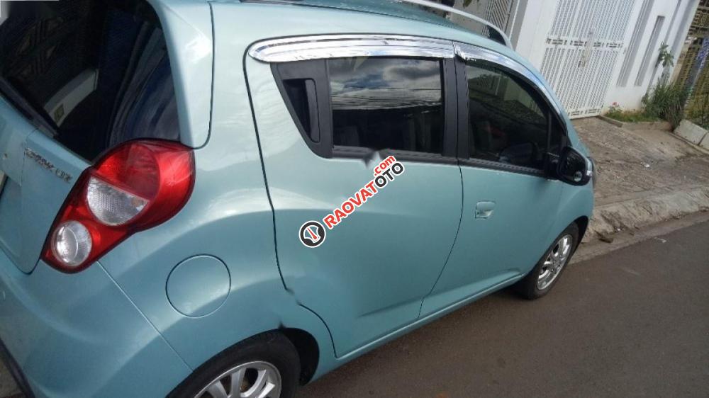 Bán Chevrolet Spark đời 2015, màu xanh lam số tự động, 330 triệu-2