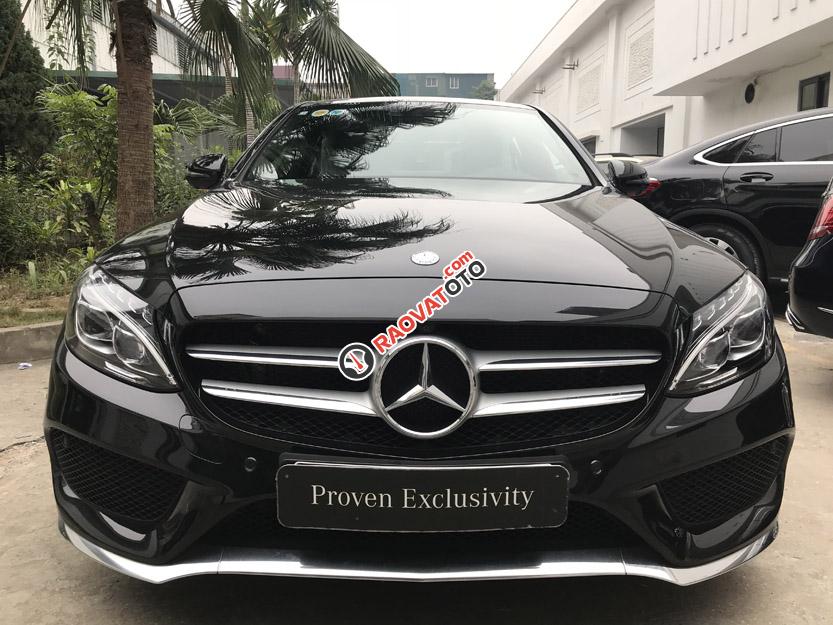 Bán xe Mercedes C300 đời 2017, màu đen chạy 8760km giá cực rẻ-2