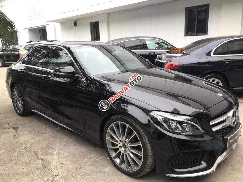 Bán xe Mercedes C300 đời 2017, màu đen chạy 8760km giá cực rẻ-0