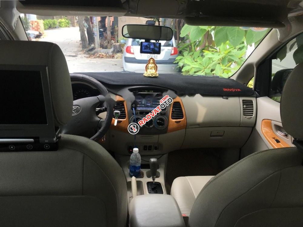 Bán Toyota Innova năm 2010, màu bạc số tự động, giá chỉ 500 triệu-0