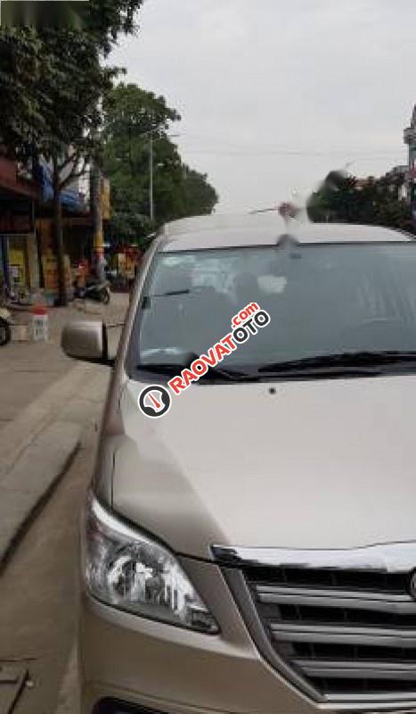 Cần bán Toyota Innova sản xuất 2014-4