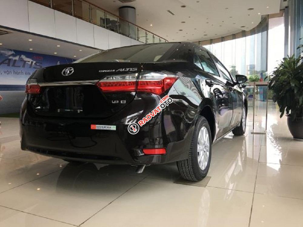 Cần bán xe Toyota Corolla altis 1.8E CVT đời 2017, màu đen giao ngay, giá cạnh tranh tốt nhất Hà Nội-24