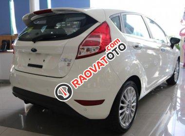 Bán xe Ford Fiesta năm 2018, màu trắng, giá cạnh tranh-3