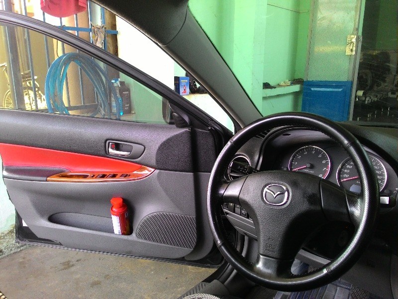 Cần bán lại xe Mazda 6 2.0 MT đời 2003, màu đen, xe nhập, chính chủ giá cạnh tranh-6