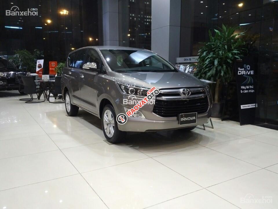 Toyota Innova 2017 - Innova 2.0E giá tốt - Đại Lý Toyota Mỹ Đình/ Hotline: 0973.306.136-2
