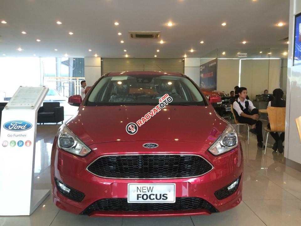 Bán xe Ford Focus Sport Ecoboots, giao ngay khuyến mãi lớn với quà tặng giá trị-1