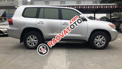 Bán Toyota Land Cruiser VX 4.6 V8 sản xuất 2015, màu bạc-1