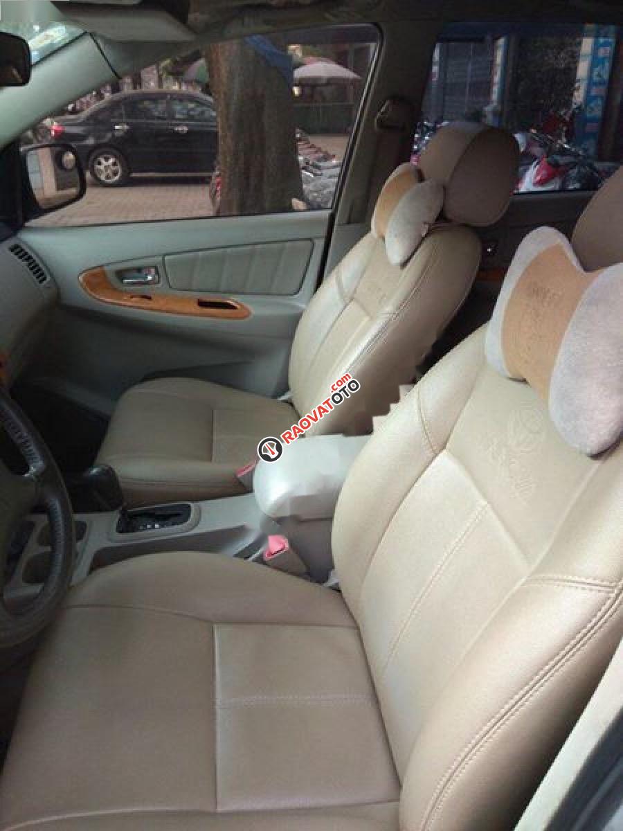 Cần bán lại xe Toyota Innova G đời 2009, màu bạc như mới-7