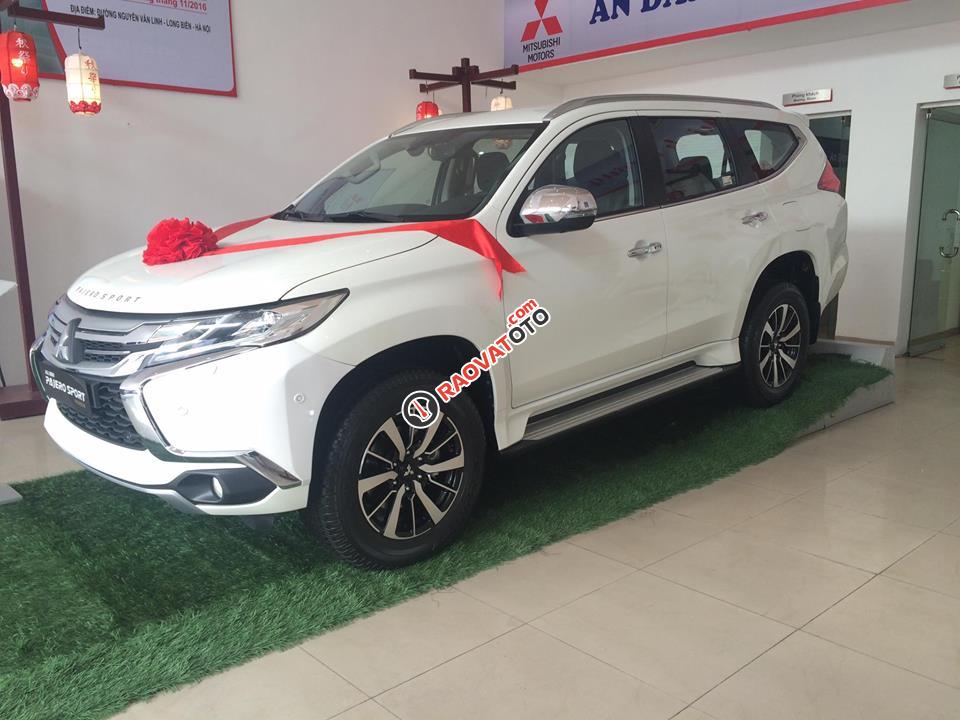 Cần bán xe Mitsubishi Pajero Sport sản xuất 2018, màu trắng, xe nhập-1