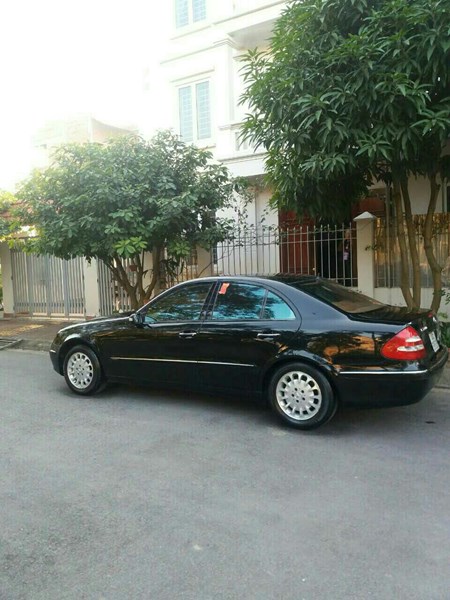 Cần bán xe Mercedes E240 đời 2003, màu đen, nhập khẩu chính hãng, 275tr-2