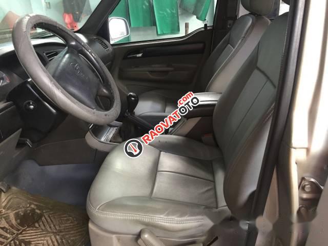 Cần bán Ssangyong Musso năm 2004, màu bạc-3