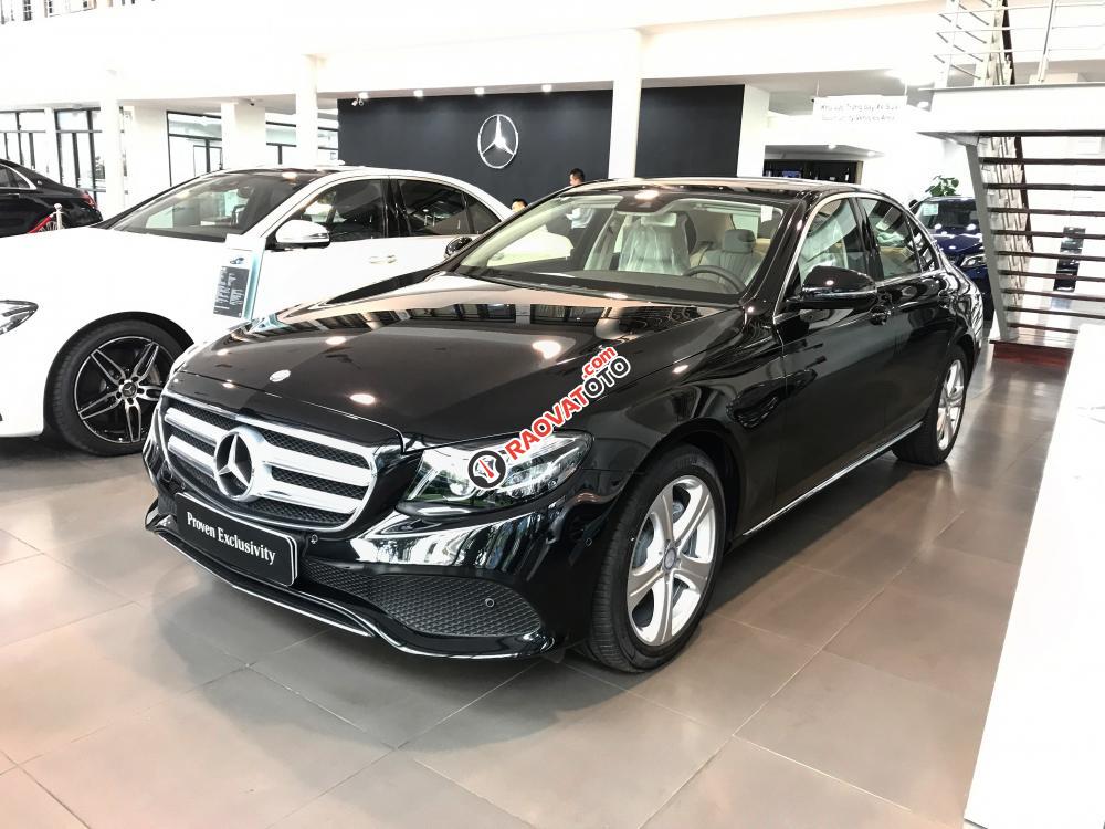 Bán Mercedes E250 2017, chạy lướt, giá cực tốt-0