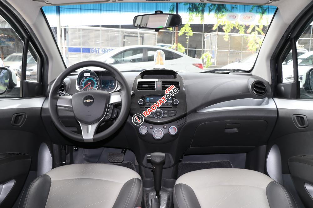 Bán xe Chevrolet Spark Van 1.0AT đời 2015, màu trắng, giá 280tr-9