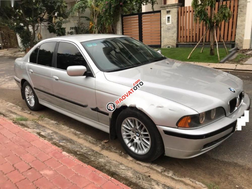 Bán BMW 5 Series 525i đời 2003, màu bạc số tự động, giá 265tr-0