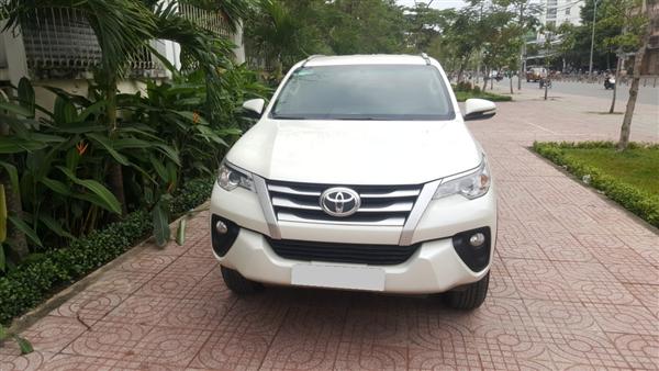 Cần bán xe Toyota Fortuner 2017, màu trắng, nhập khẩu chính hãng-0