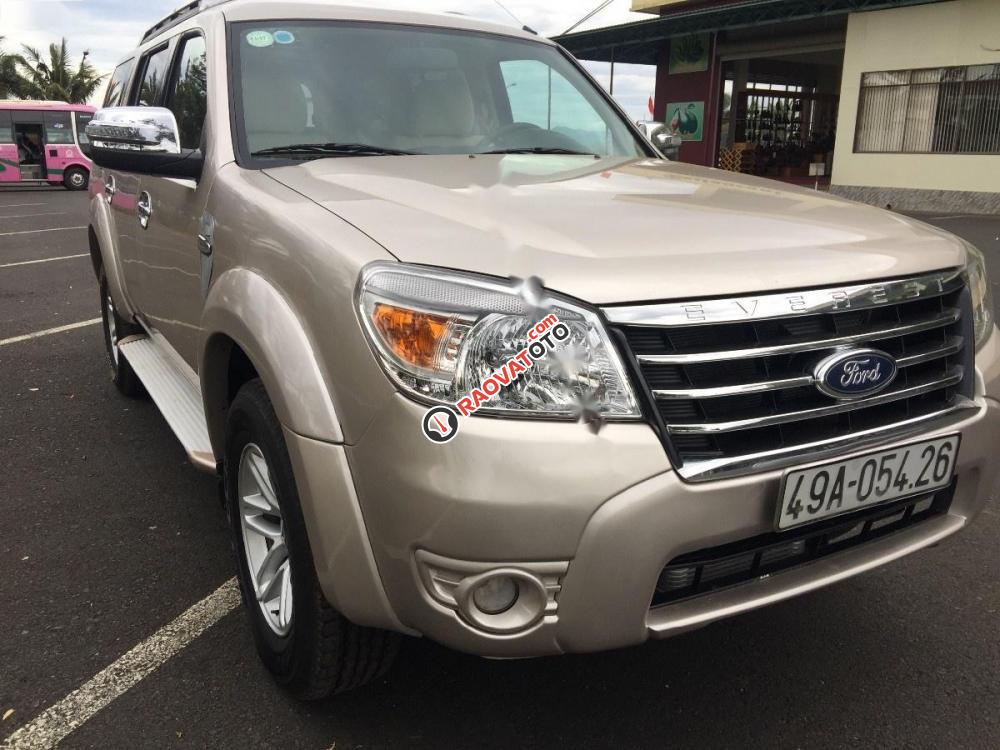 Cần bán gấp Ford Everest MT đời 2009-1