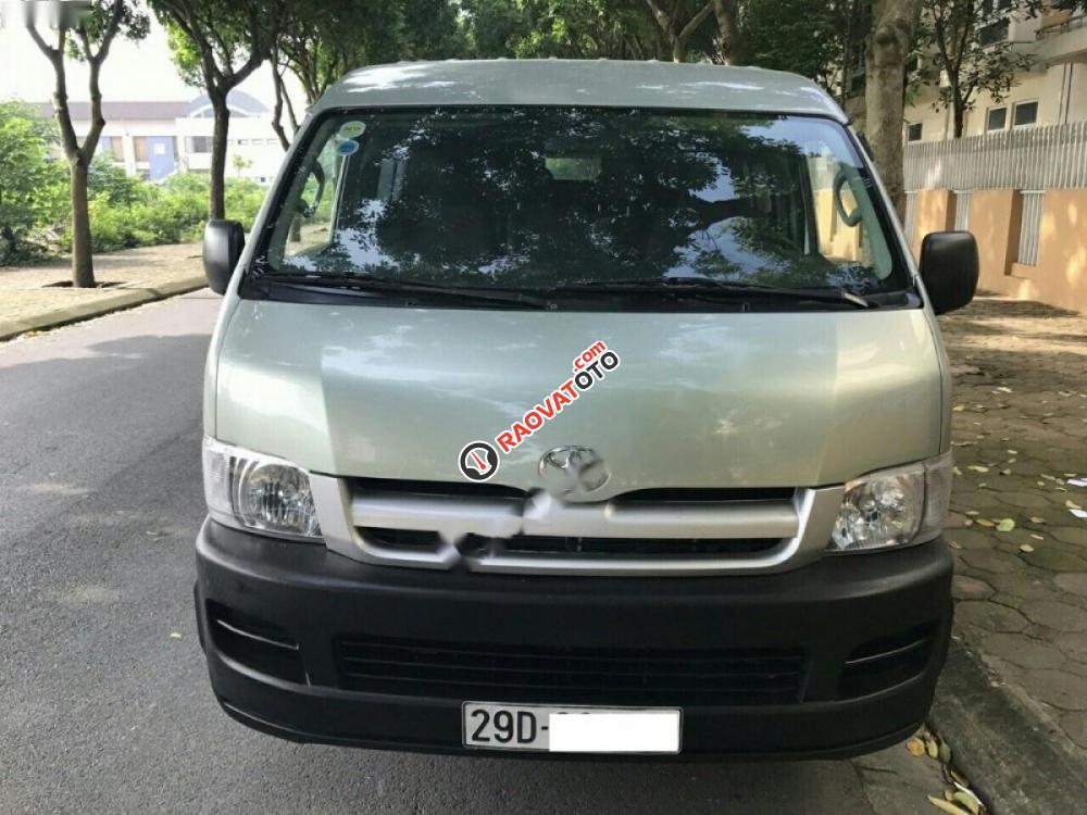 Cần bán gấp Toyota Hiace 2.5 đời 2010, màu xanh lam-1