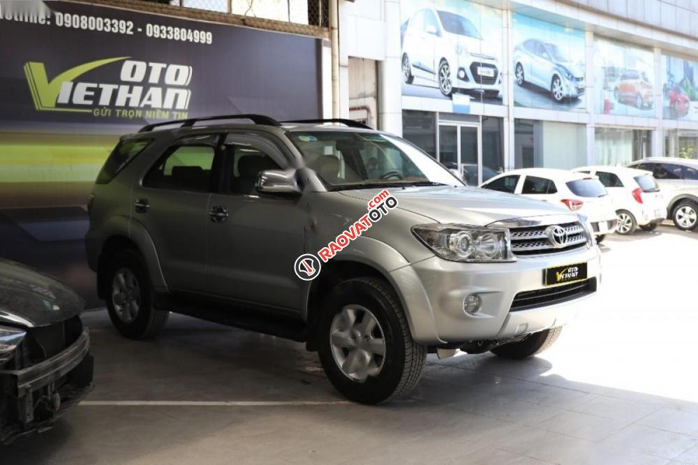 Bán Toyota Fortuner 2.5G 2009, màu bạc-2