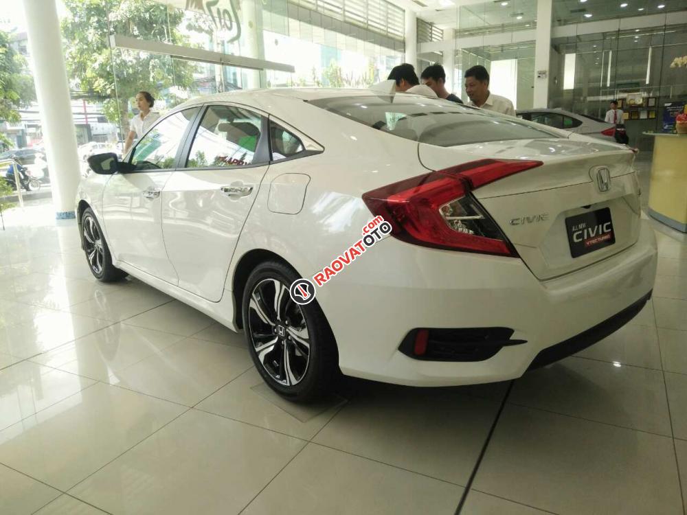 Bán xe Civic 2018, chỉ một cuộc gọi phục vụ từ A-Z => LH: 0938.888.978-3