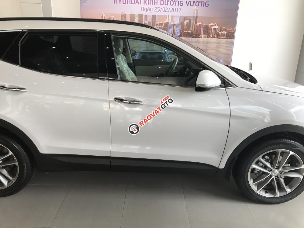 Bán xe Hyundai Santa Fe đời 2018, màu trắng-1