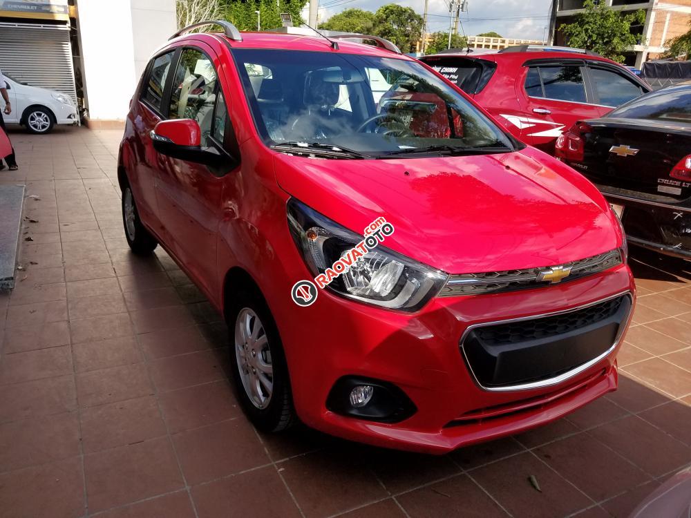 Cần bán Chevrolet Spark LS Form mới - hỗ trợ vay trả góp với 100 triệu lấy xe-0