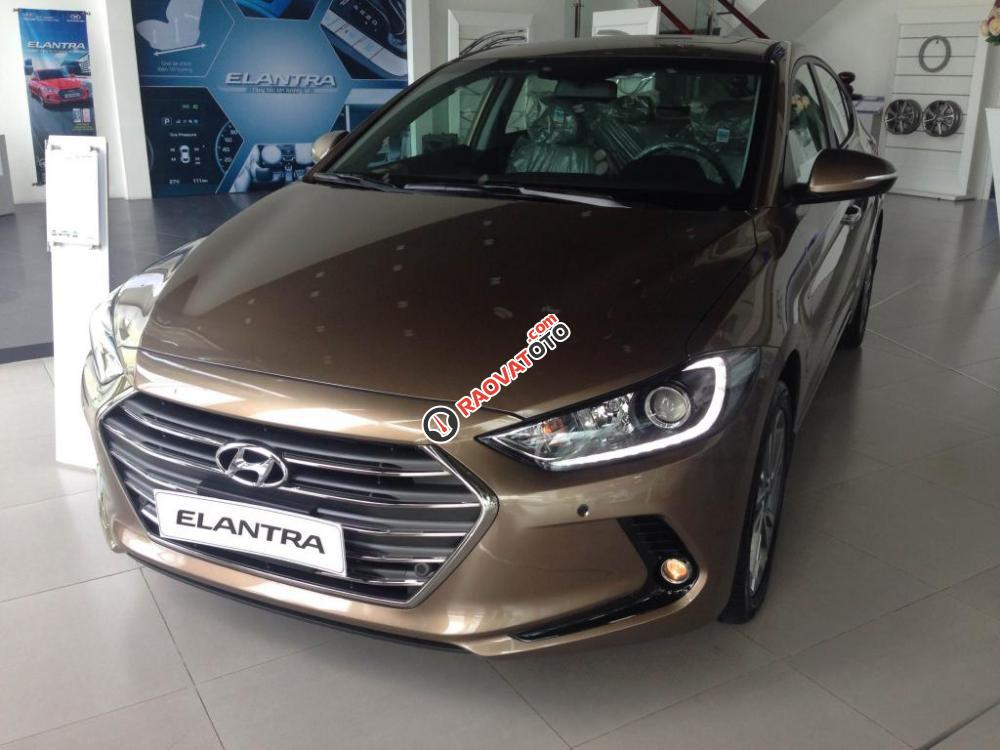 Hyundai Elantra 2018, giảm 70tr tiền mặt, tặng bảo hiểm, phụ kiện tại Hyundai Bà Rịa Vũng Tàu-0