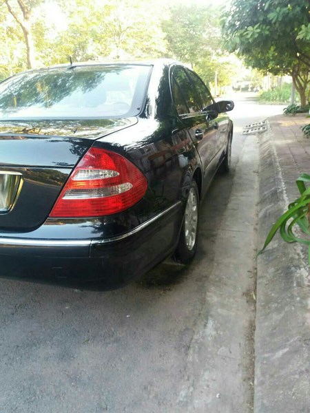 Cần bán xe Mercedes E240 đời 2003, màu đen, nhập khẩu chính hãng, 275tr-16