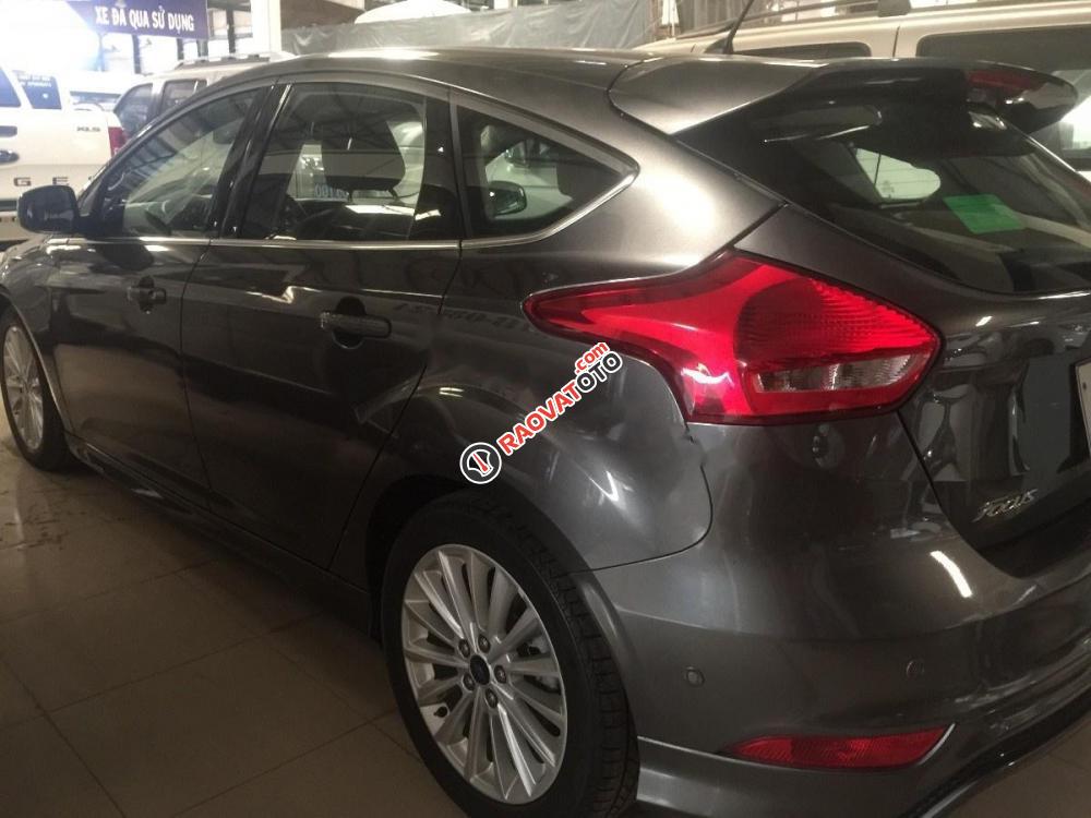 Cần bán gấp Ford Focus 1.5 Ecosboost đời 2016, màu xám-4