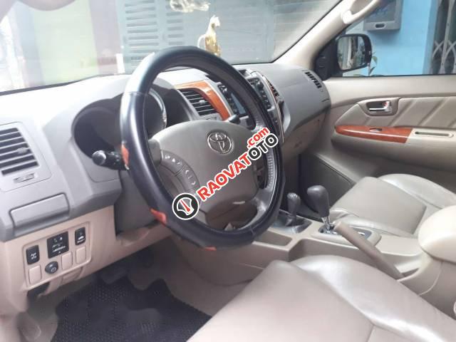 Bán Toyota Fortuner đời 2010, màu xám-3