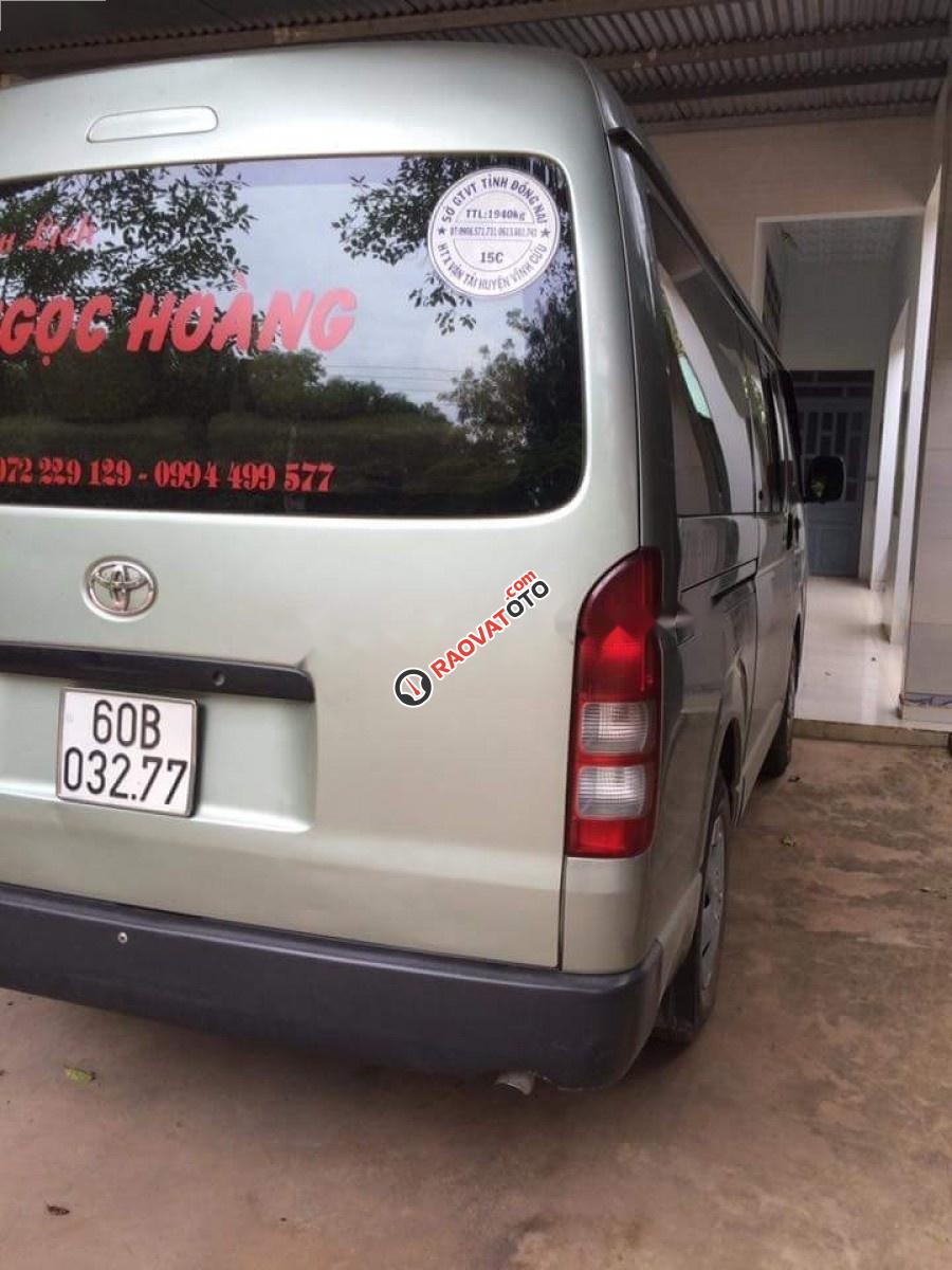 Bán xe Toyota Hiace 2.5 đời 2010, màu bạc-1