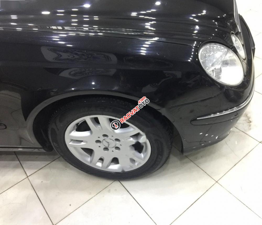 Cần bán lại xe Mercedes E280 sản xuất 2006, màu đen như mới-7