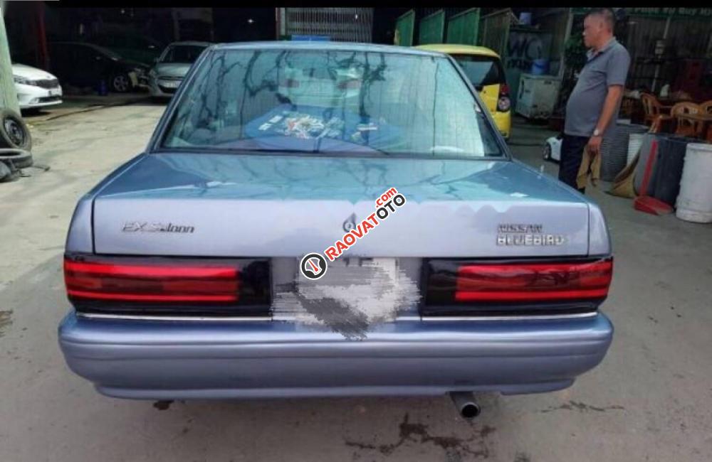 Cần bán xe Nissan Bluebird, đời 1993, màu xanh lam, xe nhập, giá tốt-5