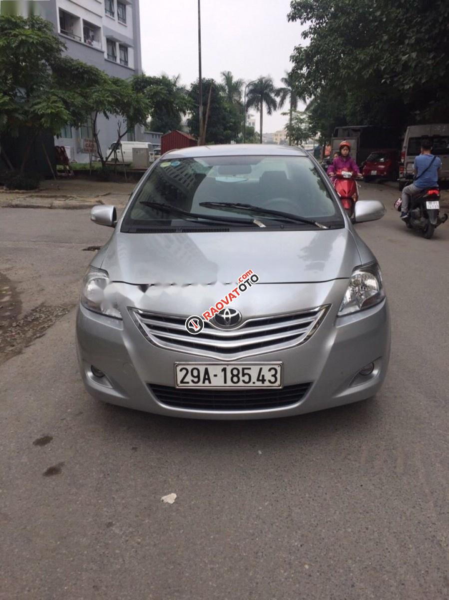 Cần bán gấp Toyota Vios 1.5MT đời 2011, màu bạc chính chủ-1