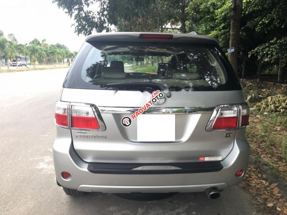 Cần bán xe Toyota Fortuner 2.5G đời 2009, màu bạc còn mới-3