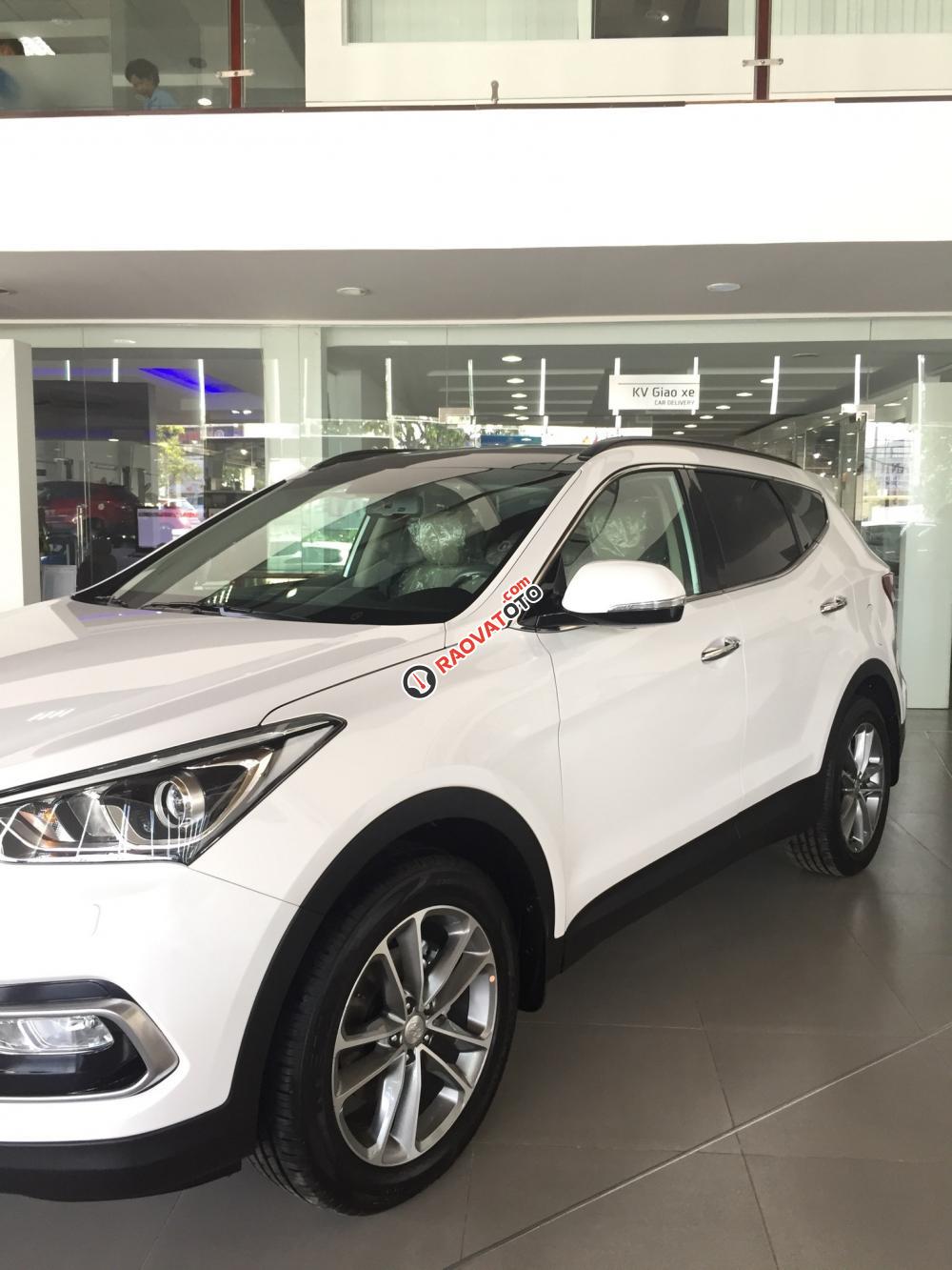 Bán Hyundai Santa Fe 2018, màu trắng-1