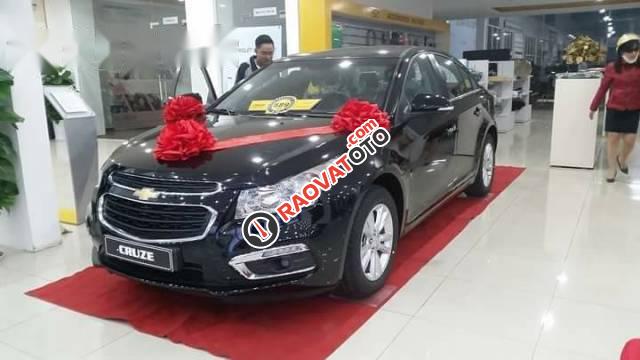 Cần bán Chevrolet Cruze đời 2017, màu đen, giá chỉ 529 triệu-0