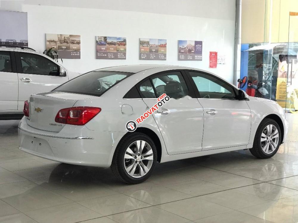 Cần bán xe Chevrolet Cruze LTZ 1.8L năm 2017, màu trắng-5