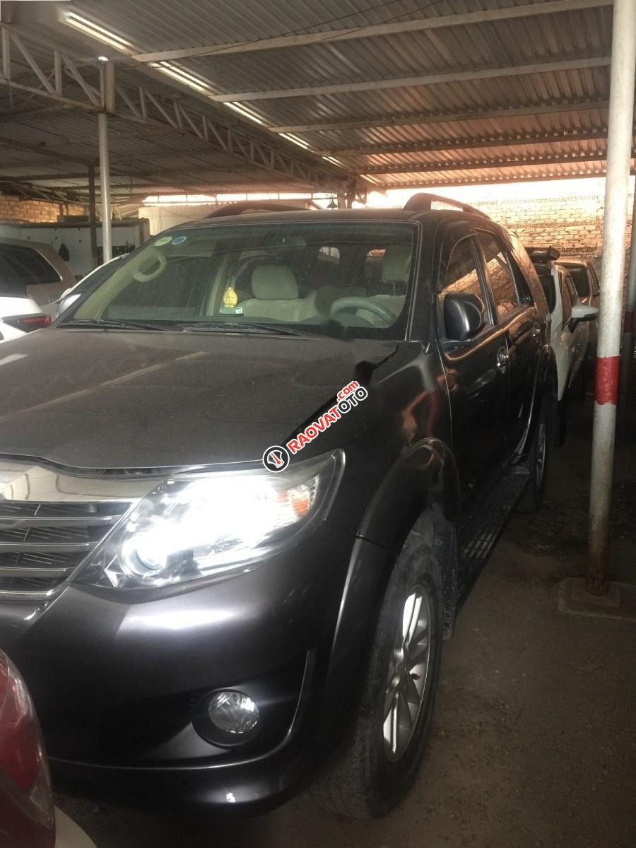 Bán Toyota Fortuner 2012, màu xám-0