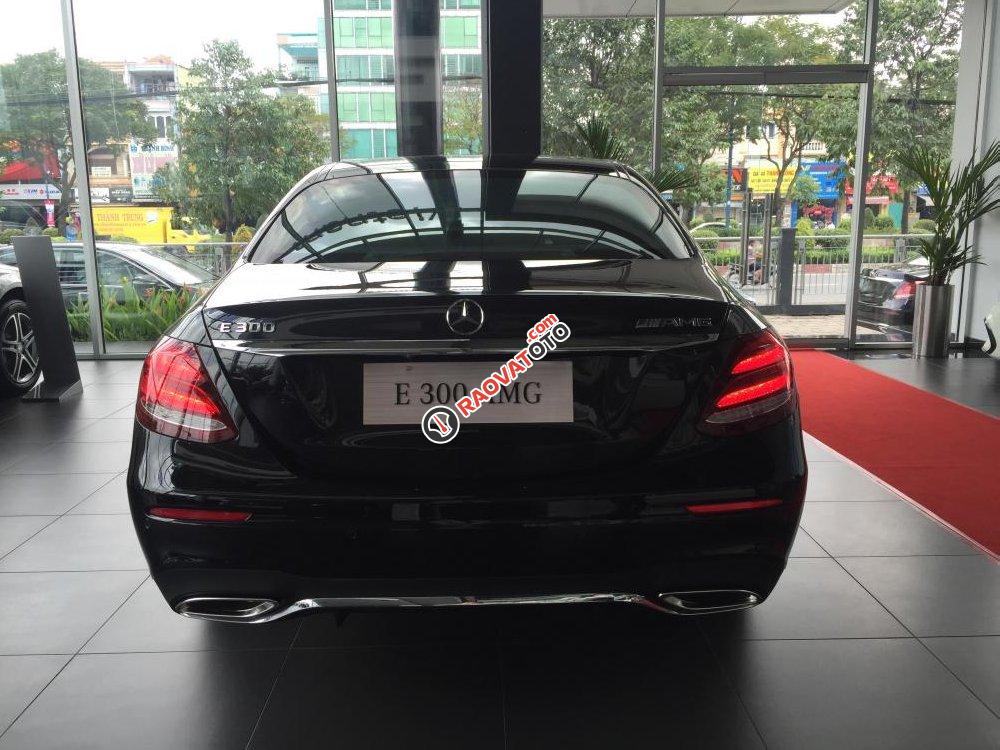 Bán Mercedes E 300 AMG 2018 cực đẹp, sang trọng, ưu đãi cực hót-7